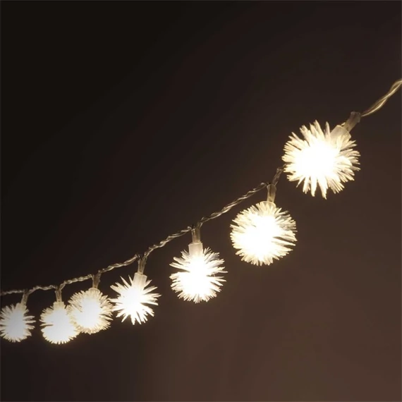 Zúzmara alakú 3cm/1,5m/meleg fehér/10db LED-es/2xAA elemes fénydekoráció